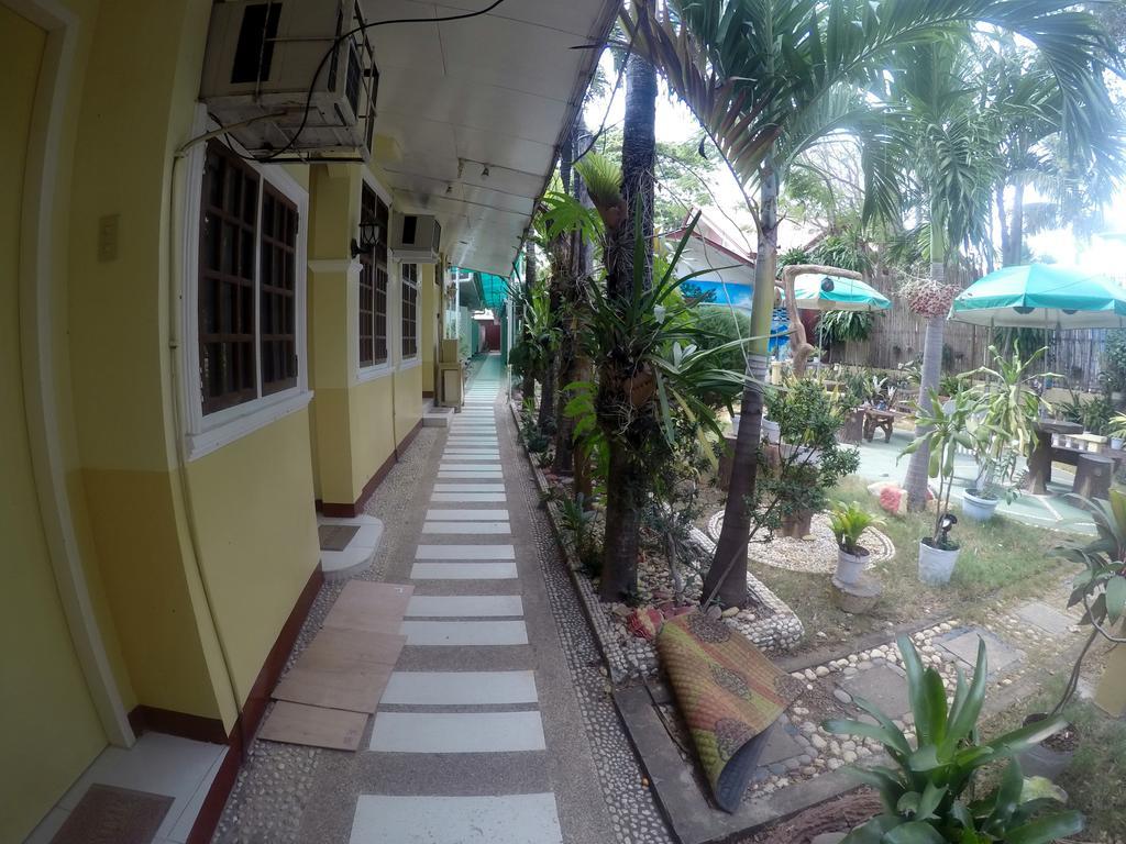 D'Lucky Garden Inn & Suites Puerto Princesa Exterior foto